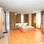 House With Garden Pensjonat 3*