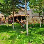 Pensjonat House With Garden
