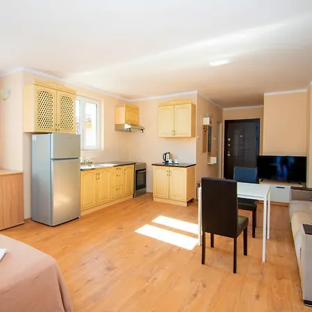 Гостевой дом House With Garden