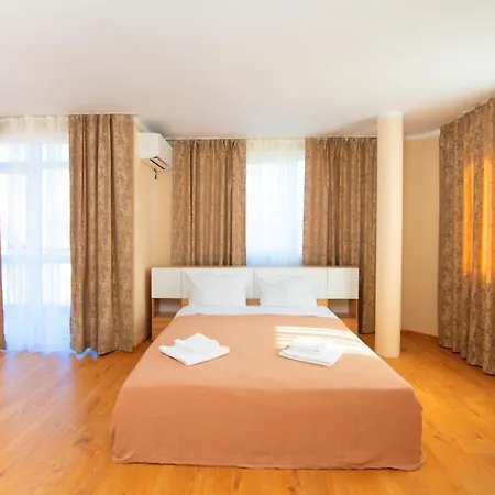 Pensiune House With Garden 3*