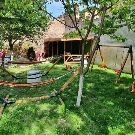 House With Garden 3* 帕莫瑞