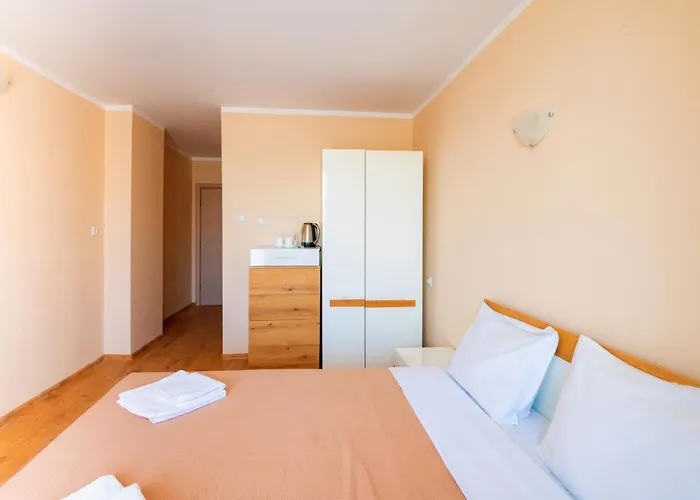 House With Garden Pomorie